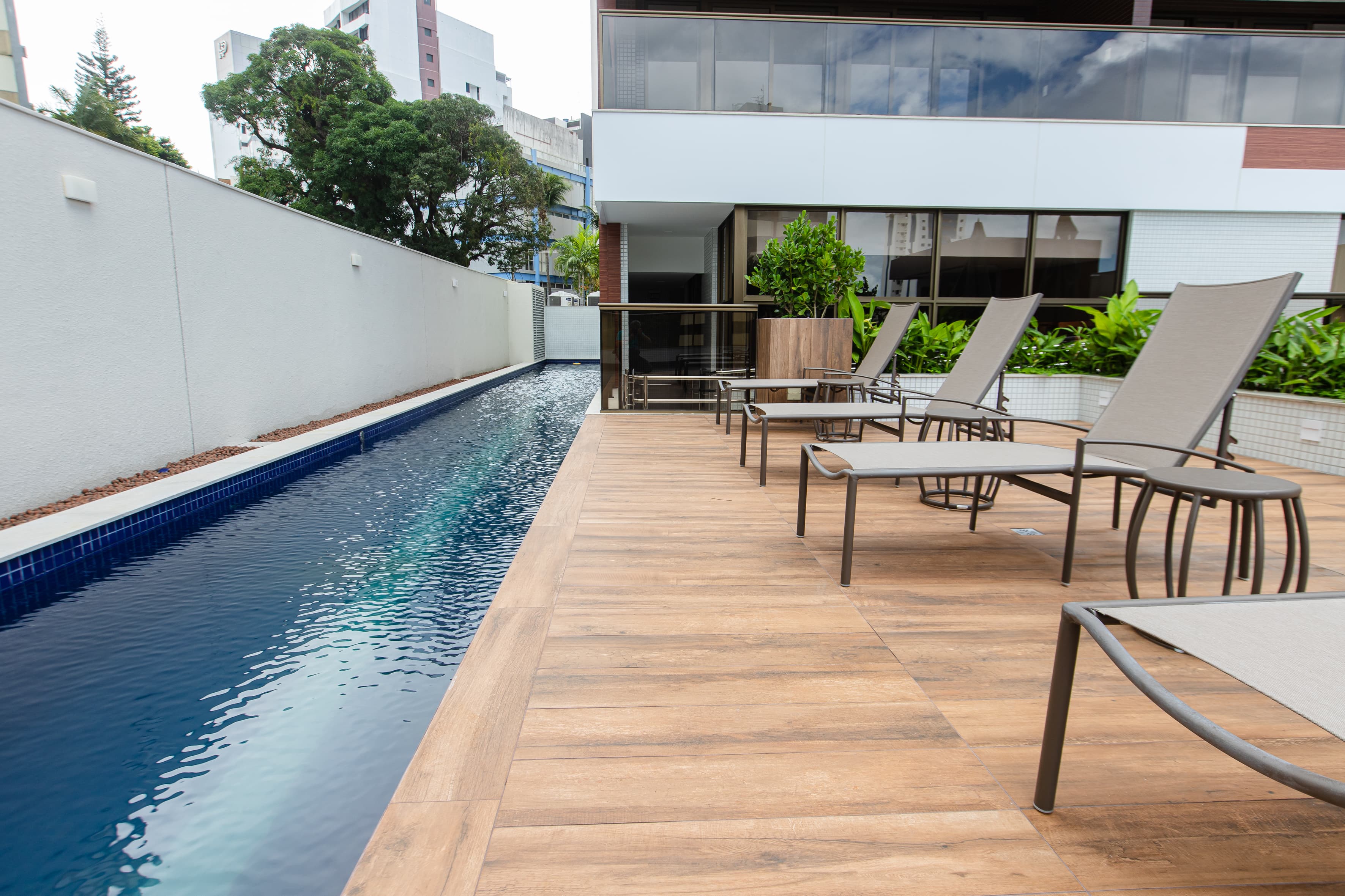 Piscina com raia de 25m